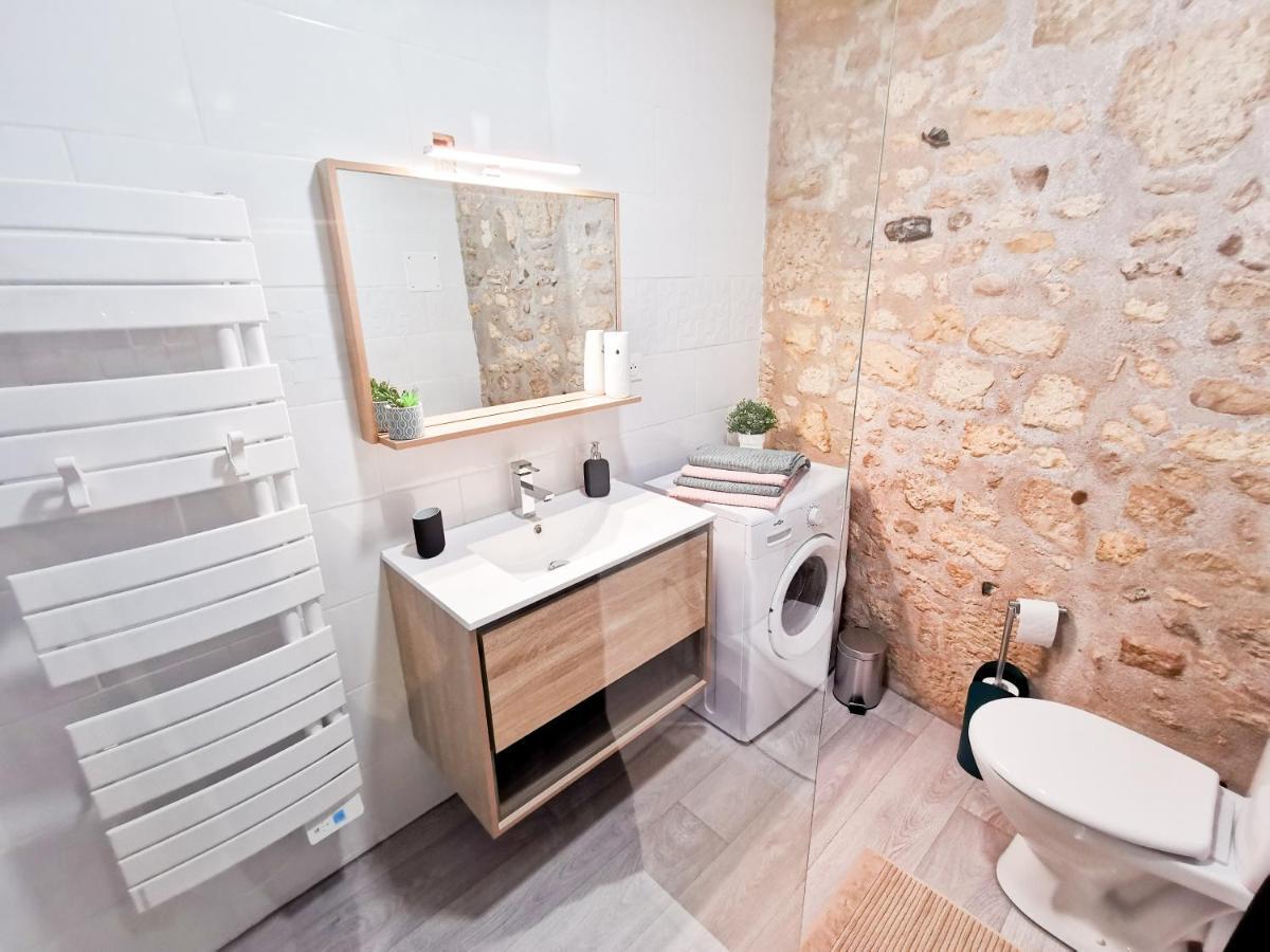 Appartement Ma Douce Charente - Superbe T3 Design et Fonctionnel - Hyper Centre à Saintes Esterno foto
